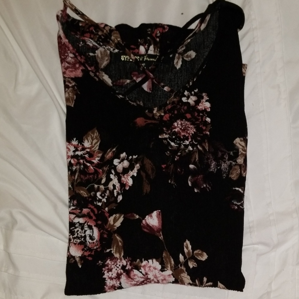 Long sleeve dress with slight bell sleevea